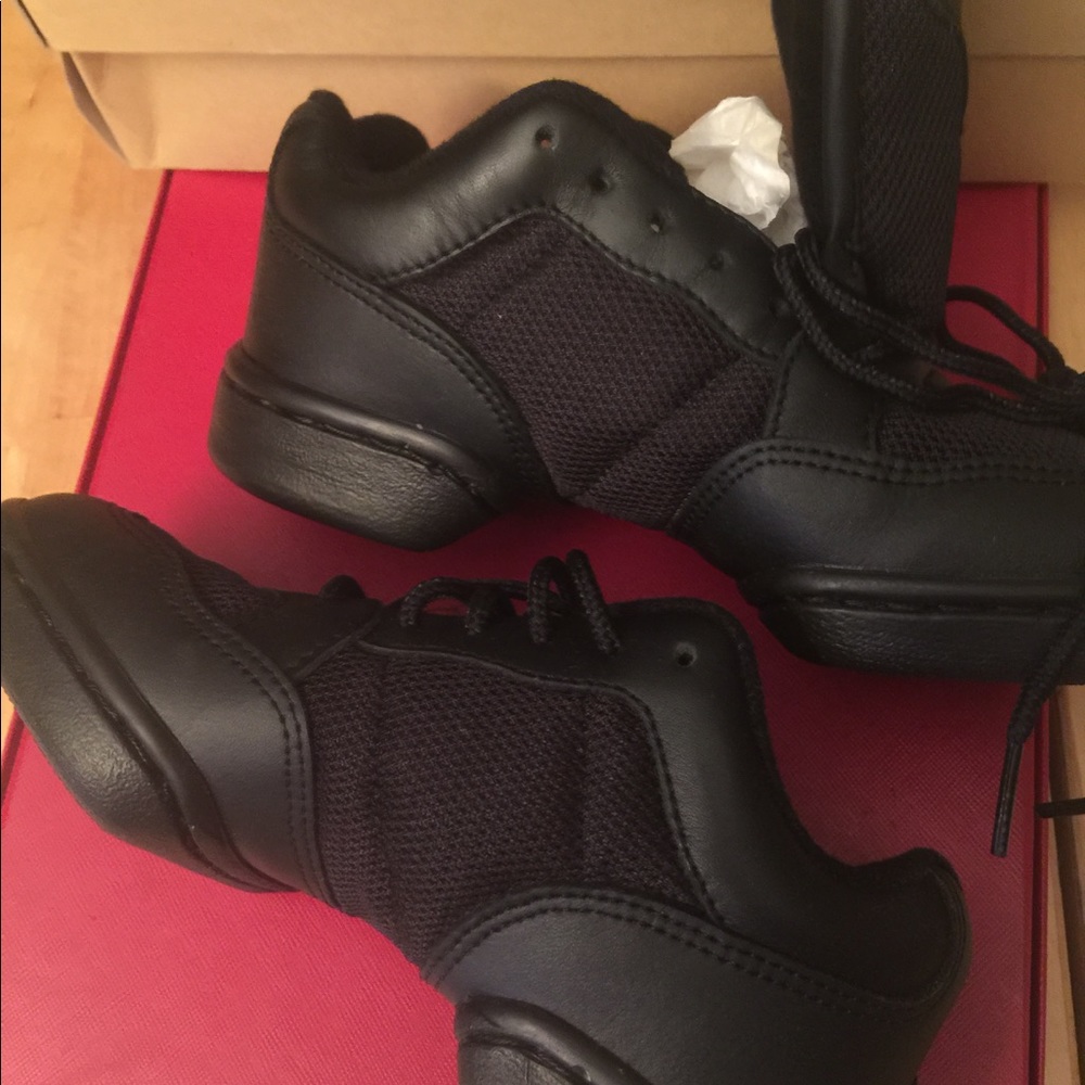 NiB Leo's Dance Sneakers, size 14